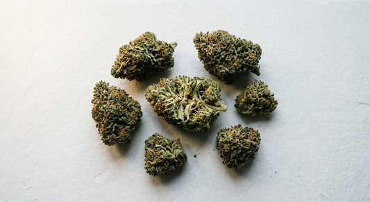 top flores CBD premium cogollos densos cultivados en interior 2026 Hurcann