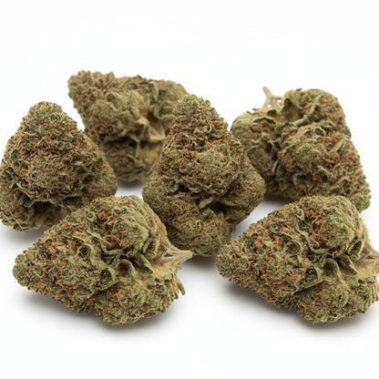 A rush of freshly sliced strawberries, tangy citrus, and subtle floral undertones hits instantly. 